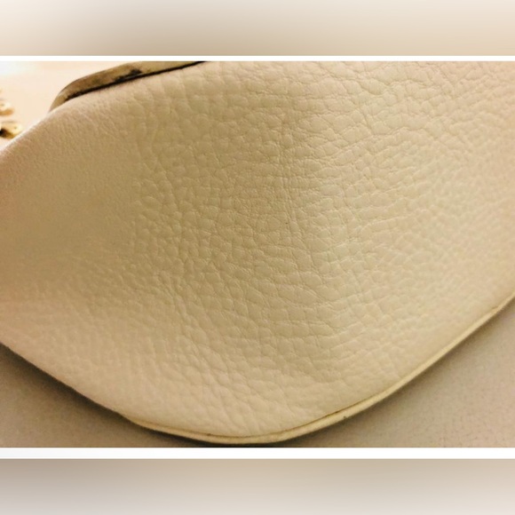 Charming Charlie Crossbody Purse Ivory magnetic zipp closure metallic embellishe - Picture 14 of 15